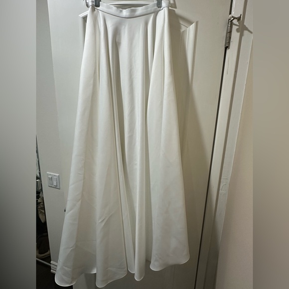 JAYGODFREY Ivory High-Low Ruffle Skirt - Picture 2 of 3